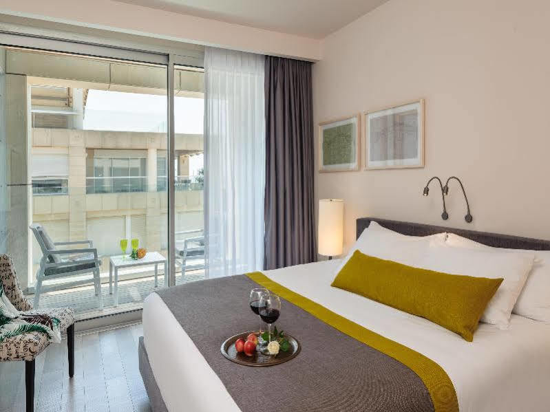 Herods Herzliya Hotel By The Beach Экстерьер фото